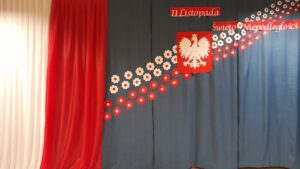 Zabezpieczone: Udział w akcji „Szkoła do hymnu” 2025. 7 listopada, o symbolicznej godzinie 11:11 zabrzmiał w naszym przedszkolu „Mazurek Dąbrowskiego”.