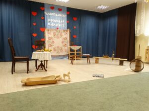 Zabezpieczone: Spotkanie z ks. Bronisławem Markiewiczem-  spektakl teatralny w wykonaniu uczniów III klasy Szkoły Podstawowej w Pruchniku