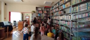 Zabezpieczone: Spotkanie z książką w bibliotece